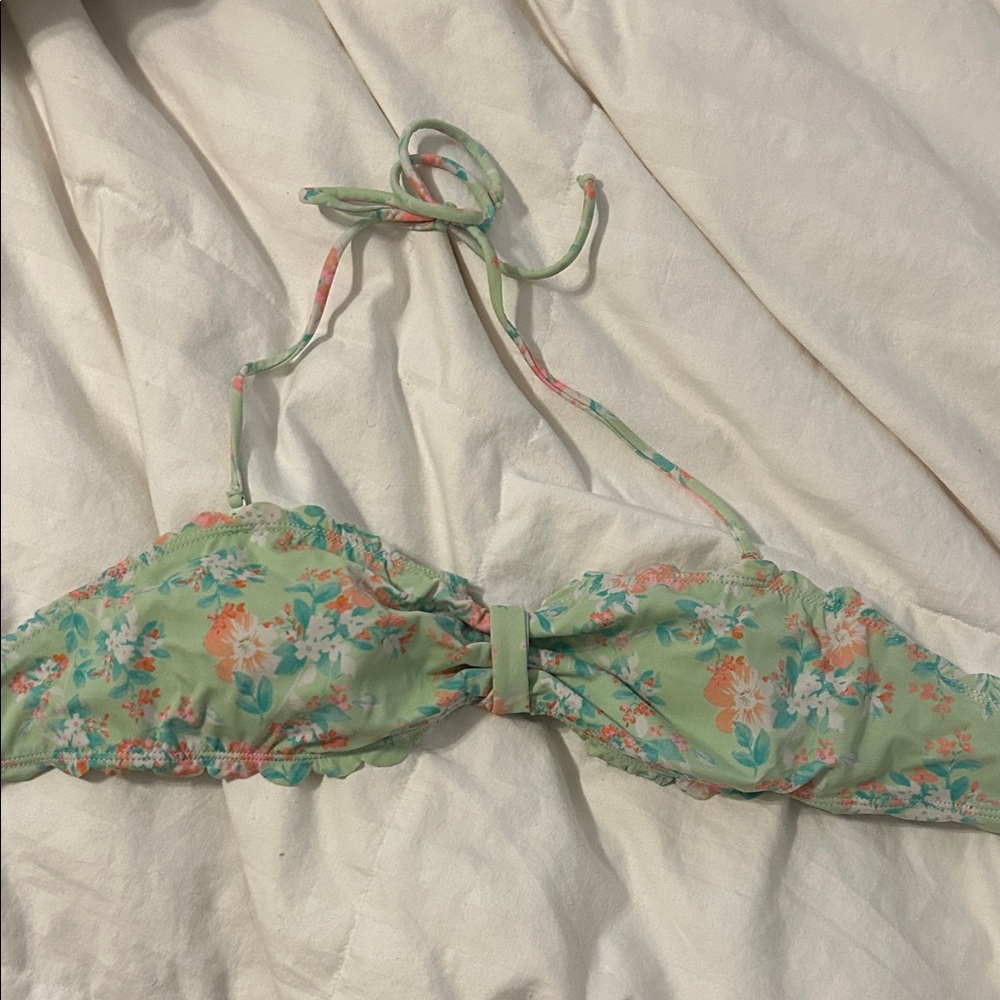 La Hearts Floral Green Bikini Top